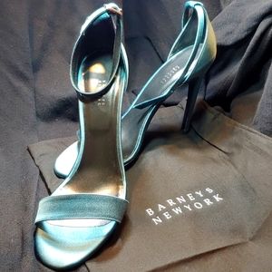 Barney's New York. Emerald Heels sz 40.5